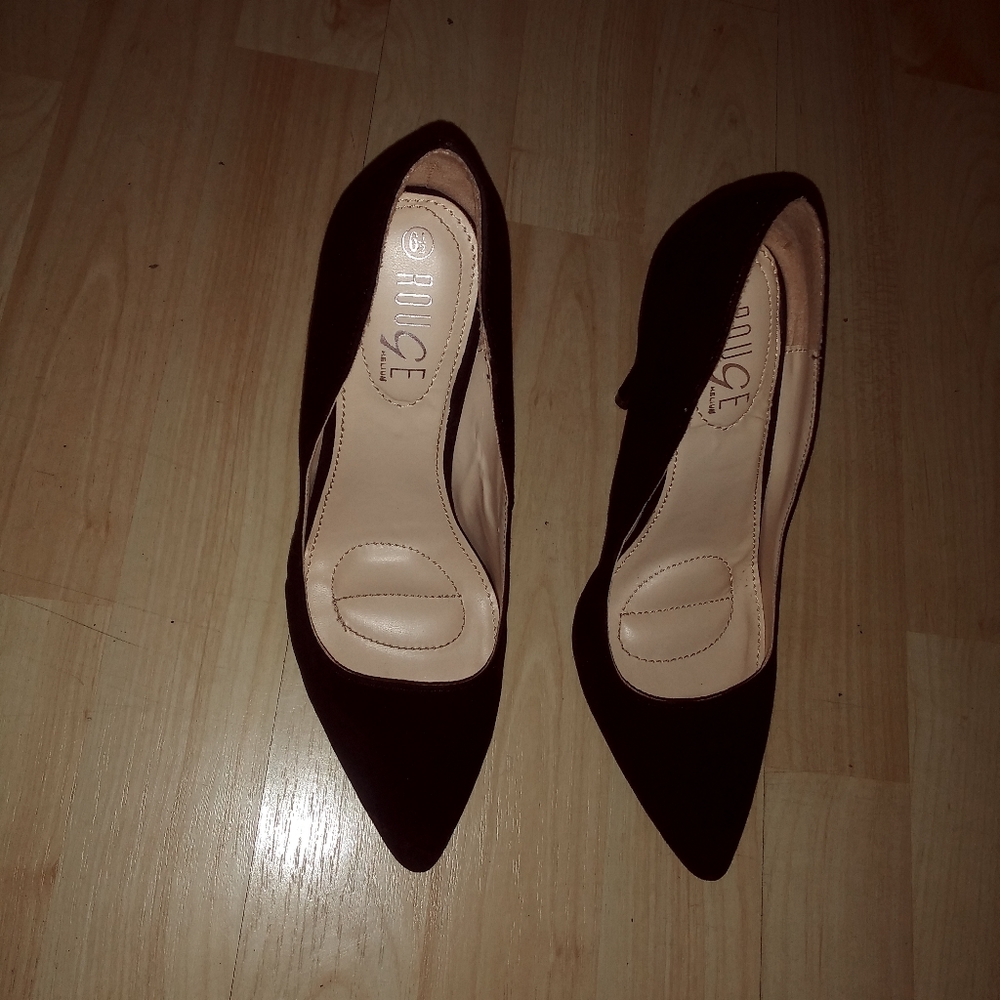 All black stiletto pumps